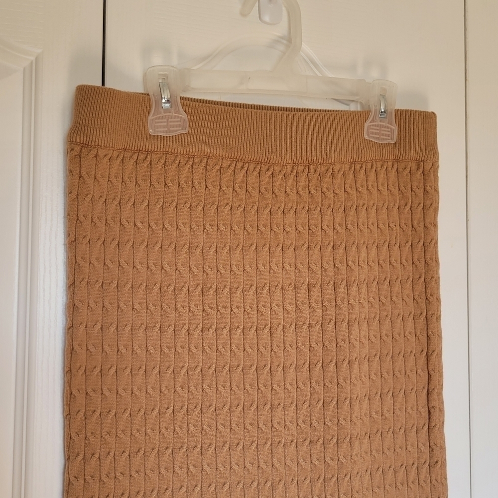 Heartloom Knit Pencil Skirt - Picture 2 of 5